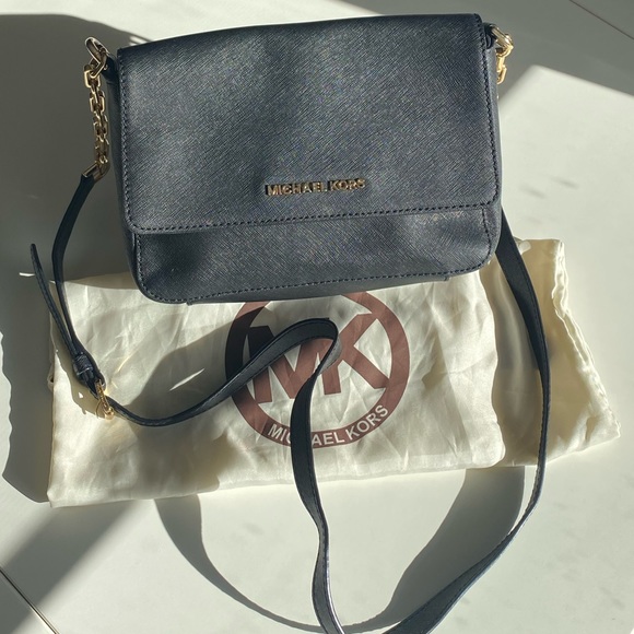 Michael Kors Handbag - Picture 2 of 9